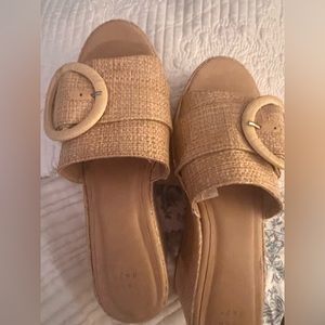 Straw colored wedges size 8.5
